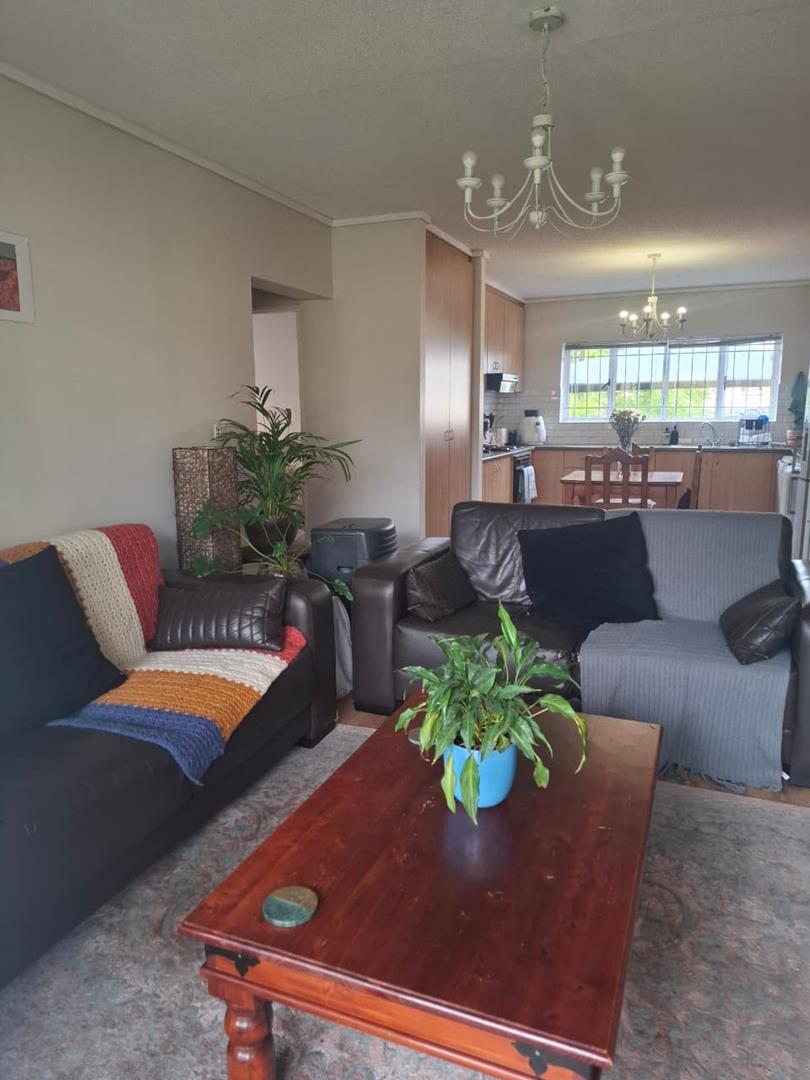 3 Bedroom Property for Sale in Onder Papegaaiberg Western Cape